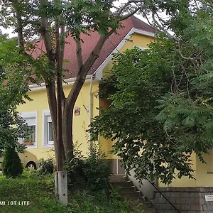 Apartament Szitakoeto, Eger
