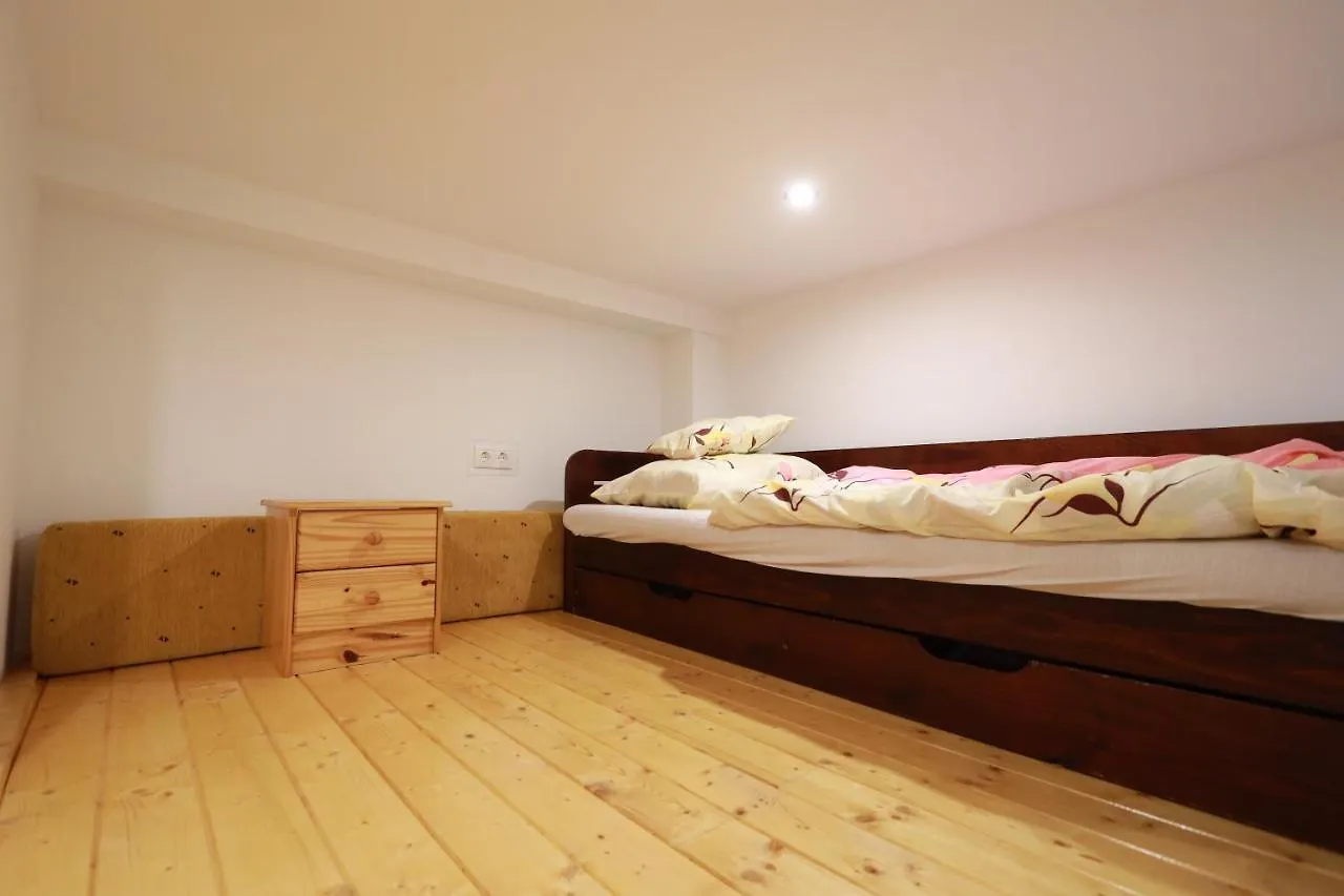 Apartament Vito Apartman Eger
